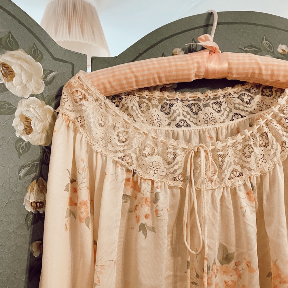 Vintage Floral Peasant Top